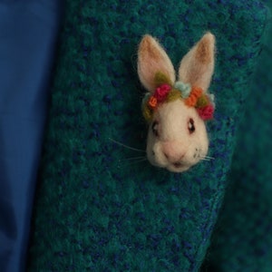 Brooches, Pins & Clips, Handmade 100% Wool Felt Rabbit Brooch, Bridesmaid, Christmas, Birthday Gift,Easter zdjęcie 2