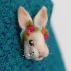 Brooches, Pins & Clips, Handmade 100% Wool Felt Rabbit Brooch, Bridesmaid, Christmas, Birthday Gift,Easter Biały