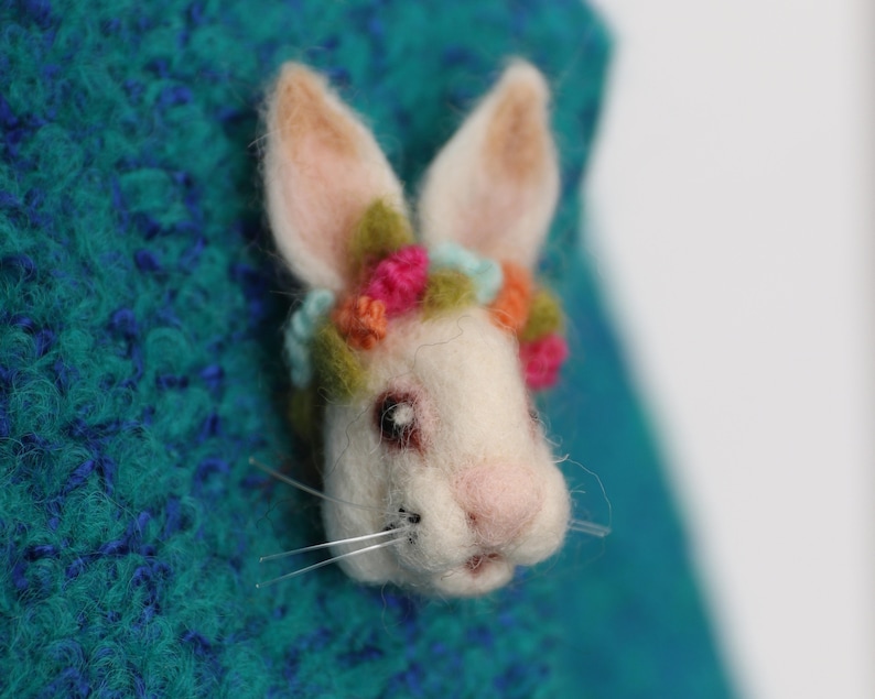 Brooches, Pins & Clips, Handmade 100% Wool Felt Rabbit Brooch, Bridesmaid, Christmas, Birthday Gift,Easter Biały