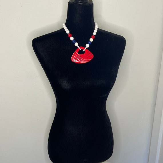 Vintage 70s/80s red white & blue beaded necklace - image 3