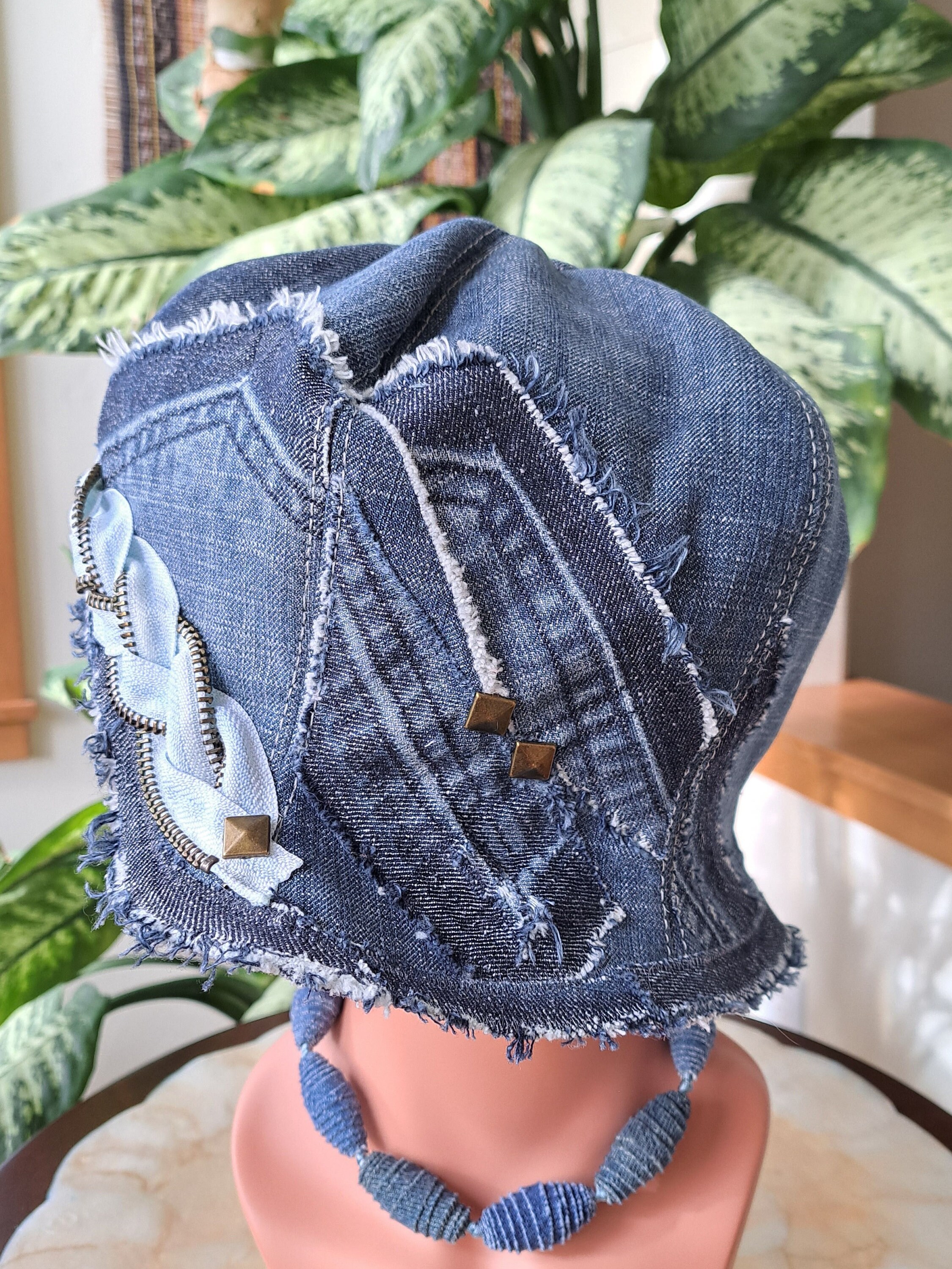 Tenue Casablanca Club De Tennis - Veste En Denim Indigo Cloche Homme - Échantillon De Défilé Porté Automne 2022 - Occasion Très Bon état