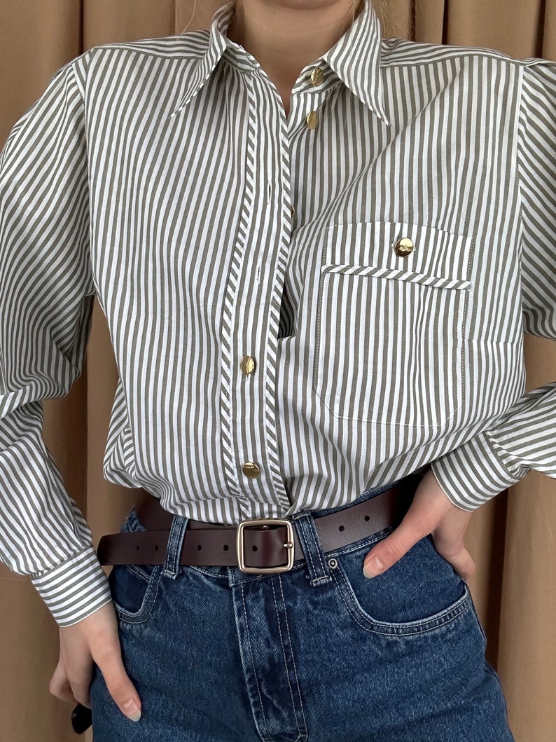 Chemise à rayures kaki blanches vintage, chemise chic avec boutons dorés image 3