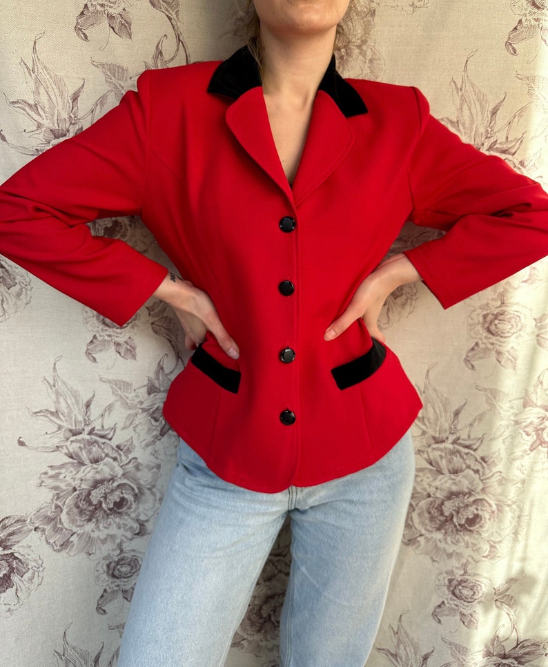 blazer rouge vintage avec détails en velours noir, veste pour femme élégante des années 90 image 1