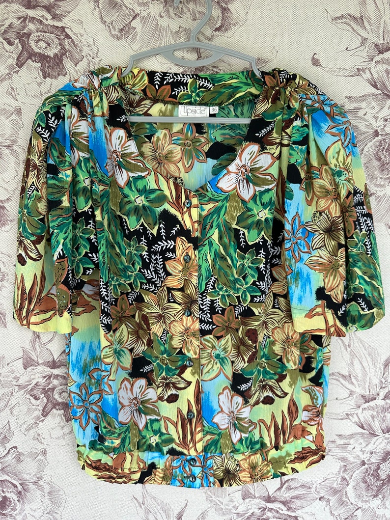 Retro print Green blue pattern work/play button shirt 3x/XL
