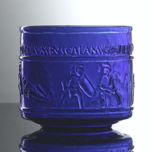 Roman Circus Beaker showing Gladiators (048a in cobalt blue glass)