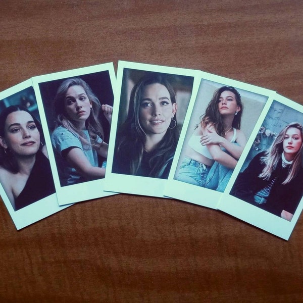 Victoria Pedretti Inspired Cute Mini Photo set