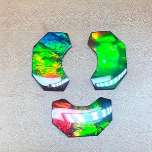 AAA Canadian Ammolite Triplet Parcel: Unique Shaped Gemstones (25x16 mm)