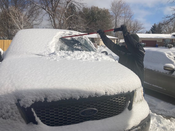 Super Long Extendable Car Windshield Ice/snow Scraper With Brass Metal  Blade 