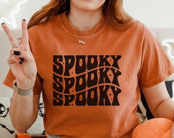 Retro Spooky Shirt for Halloween Gift Cute Vintage Tshirt for Spooky Season Costume Fall Shirts for Women Funny Graphic Tee