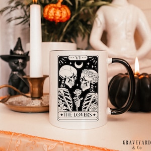 Taza de café Tarot para Halloween, Carta del Tarot de los Amantes, Linda Taza de Café Brujo, Taza de Esqueleto Floral, Regalo de Aniversario Romántico para Parejas