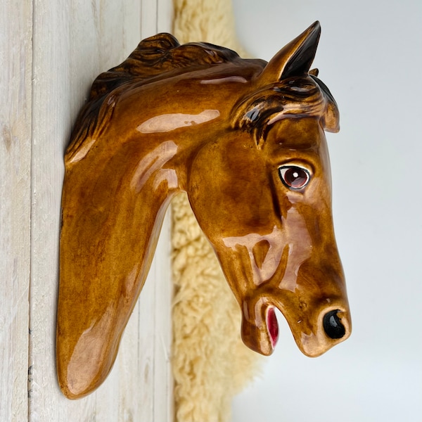 Vintage Ceramic Mounted Horse Head / Horse Wall Hanging / Small Western Style Mounted Horse