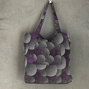 Tote Bag / Jutebeutel/ Jute bag / Handtasche mit Reißverschluss + Lederboden + langen Henkeln aus afrikanischem Stoff Ghana Kitenge Batik