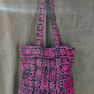 Tote Bag / Jutebeutel/ Jute bag Handtasche mit Lederboden mit langen Henkeln aus afrikanischem Stoff, Batik, handgefertigt aus Ghana