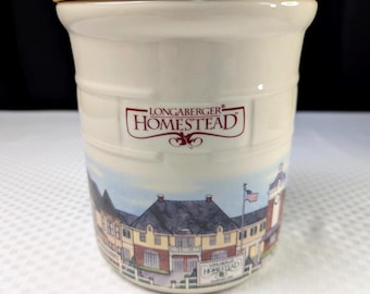 Longaberger Homestead Pottery Crock and Wooden Top with Seal, 2 Qt, Never Used