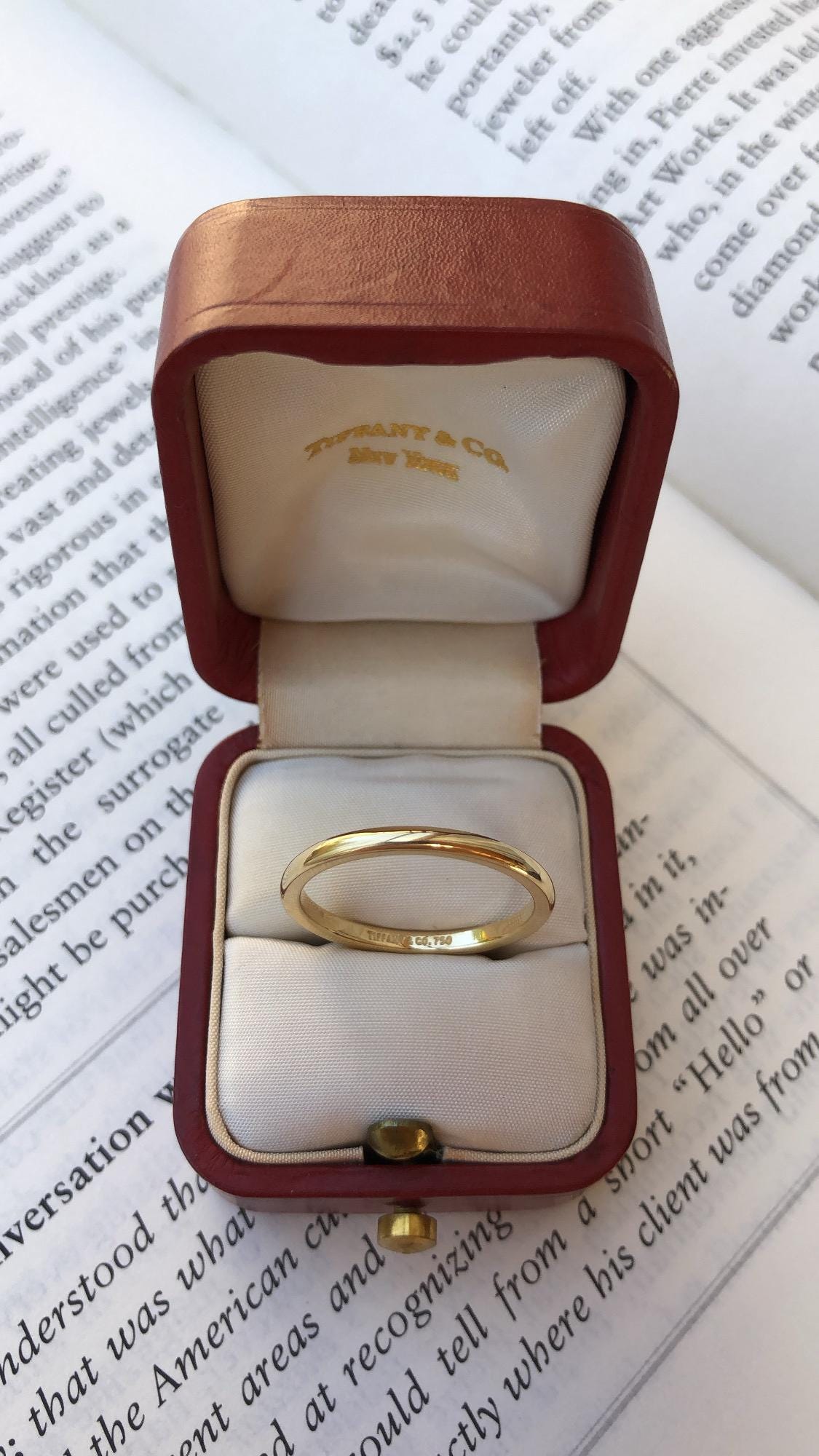 Vintage Tiffany & Co. 18k/18ct Yellow Gold 1.9 mm Wedding/Anniversary/Stacking Band/Ring, Size 7.625 US (Authentic)