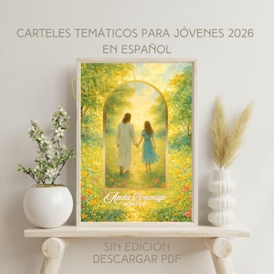 Peut inclure: Une affiche encadrée représentant deux personnages se promenant dans un jardin ensoleillé. L'œuvre d'art est de style aquarelle avec une palette de couleurs chaudes. Le texte en haut indique "CARTELES TEMÁTICOS PARA JÓVENES 2026 EN ESPAÑOL".