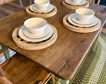 Round Wood Lattice Charger Plate From Mango Wood Set of 4