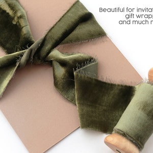 Ruban de velours olive / Bouquet de mariage Rubans / Velours vert bords francs / Rubans de velours de soie / Velours tissé en vrac / Ruban d'emballage cadeau