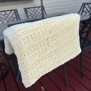 Handmade Cream Crochet Blanket – Soft Textured Throw for Couch or Nursery, Cozy Lapghan, Neutral Home Decor Gift