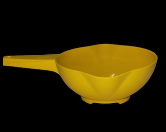Vintage Tupperware Sm Yellow Strainer 1200-6