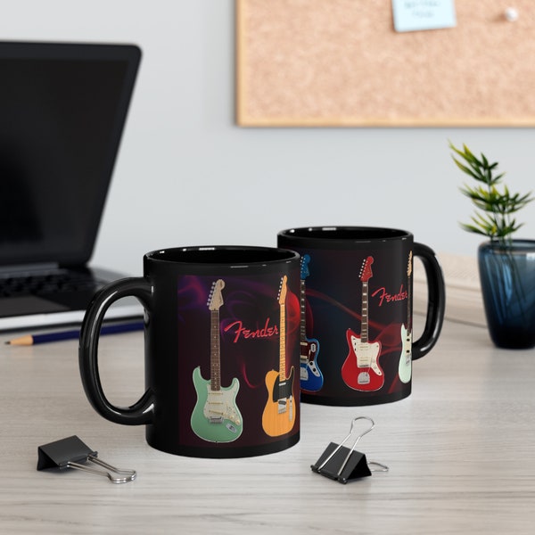 Fender Guitar Coffee Mug al je favoriete gitaren - Stratocaster, Telecaster, Jaguar, Jazzmaster en Mustang op een 11oz zwarte mok