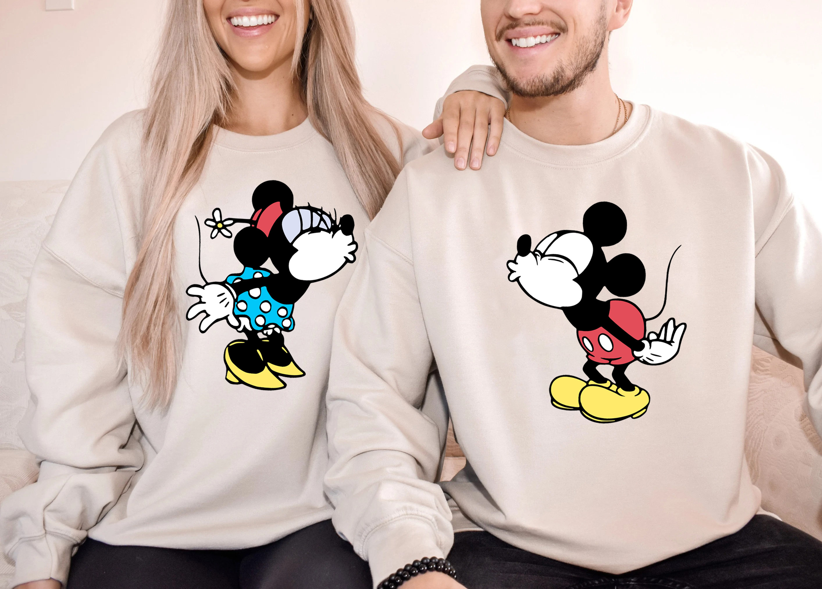 Mickey and minnie couple sweater - Etsy España Mickey and minnie couple sweater - Etsy España