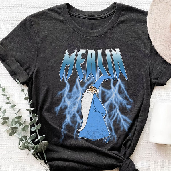 Camiseta de metal con la espada en la piedra de Merlín, camiseta familiar a juego de Walt Disney World, ideas de regalo para hombres y mujeres