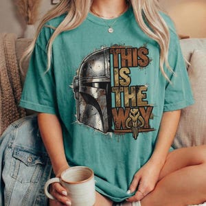 Mandalorian This Is The Way T-Shirt, Star Wars Day Shirt, Sci Fi Fan Gift zdjęcie 5