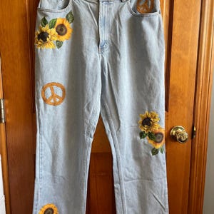 Sunflower Button Fly Skinny jeans / Patched Denim / Vintage Jeans with Patches / Skinny jeans/ 90s mom jeans / butterflies / birds / florals