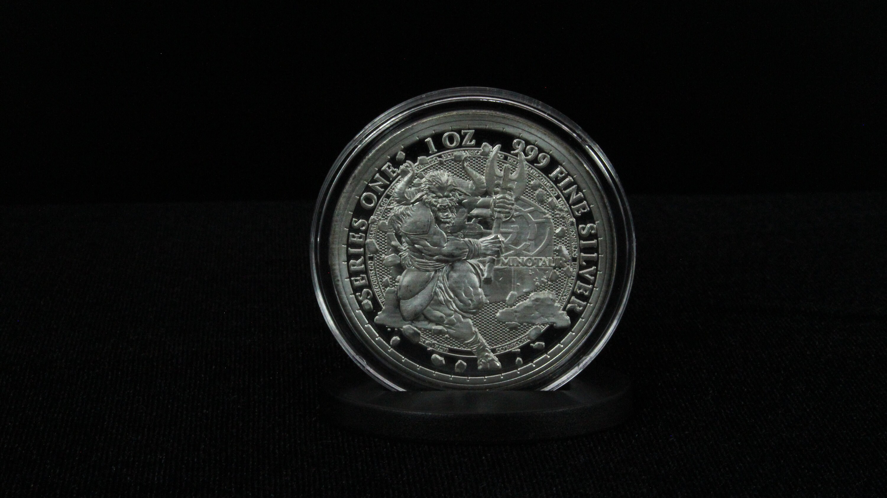 ミノタウロス銀貨：1オンス .999 純銀、ギリシャ神話シリーズ - Etsy 日本