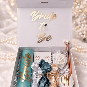 Personalized Bridal Gift Box | Bride To Be Gift | Bridal Shower Gift | Engagement Gift for Bride | Custom Wedding Gift Box | Future Mrs Gift Bild 14