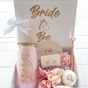 Bridal Gift Box, Bride to Be Gift Box, Personalized Bridal Gift Box, Bridal Shower gift box, Customized Engagement gift box, Future Mrs box