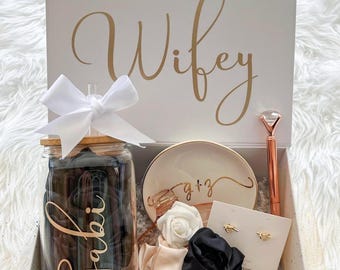 Personalized Bridal Gift Box | Bride To Be Gift | Bridal Shower Gift | Engagement Gift for Bride | Custom Wedding Gift Box | Future Mrs Gift