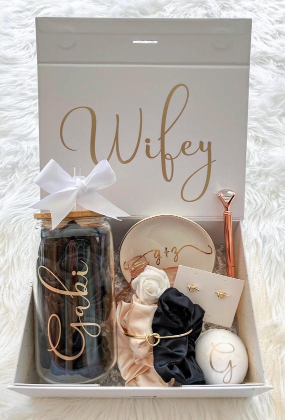 Personalized Bridal Gift Box | Bride To Be Gift | Bridal Shower Gift | Engagement Gift for Bride | Custom Wedding Gift Box | Future Mrs Gift