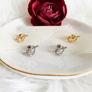 Stud Earrings in gold, silver, Tie the knot earrings, Bridal jewelry, Bridesmaid proposal gift, Bridesmaid earrings, Knot earrings