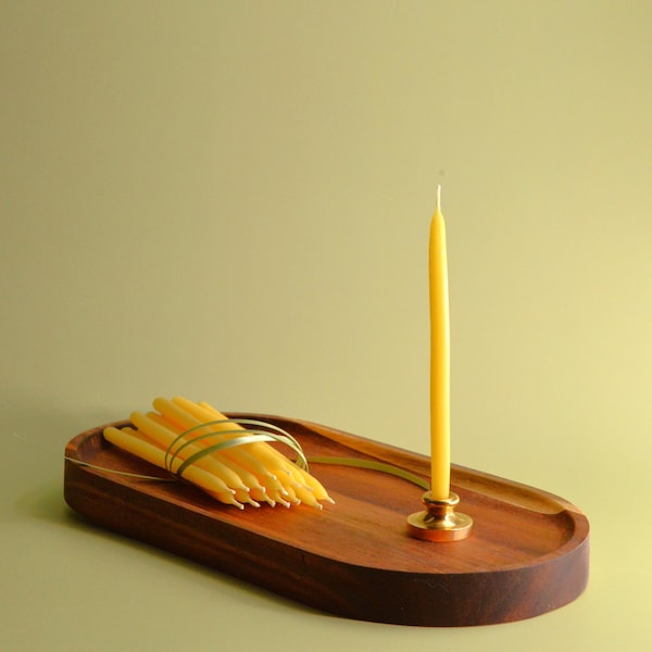 Velas cónicas de cera de abeja pura / Duración de la combustión: 45 minutos, Portavelas de latón (velas de oración / Calendario de Adviento)