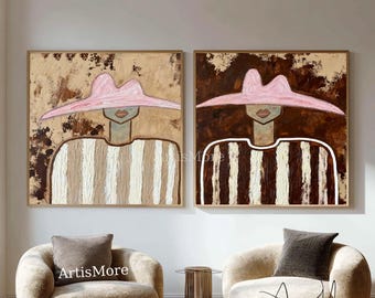 Set van 2 abstracte figuratieve schilderijen roze hoed cowgirl muurkunst neutraal canvas met structuur