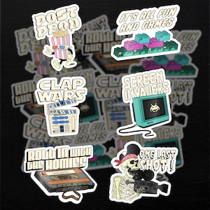 Stickers Production Vidéo & Cinéma – Autocollants Vinyle Créatifs pour Monteurs, Réalisateurs et Passionnés d’Audiovisuel (Unité ou Pack)