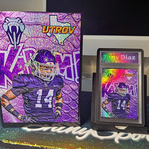 Carte de sport personnelle personnalisée par ShinySportsCards 1 sur 1 livrée dans une boîte personnalisée !! lisez la description et regardez la vidéo de nouveaux exemples publiés