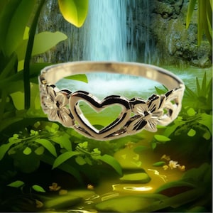 Anello a cuore hawaiano: filigrana con motivo floreale, realizzato alle Hawaii, 3 scelte di metalli preziosi