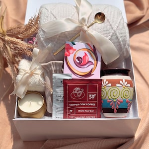 Birth Flower Birthday Gift Box, Birthday Present, Gift for Best Friend, Bday Flower Birthday Box for Her, Socks, Birthday Gift Ideas