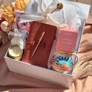 Best Friend Gift Box, Friendship Gift, Birthday Box, Best Friend Birthday, Just Because Gift, Friend Gift Basket, Self Care Gift Box for Her