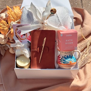 Classy Gift Basket for Women , Cozy Gift Box with Blanket, Gift for Sister, Self Care Gift Box, Care Package, Gifts for Her for Any Occasion