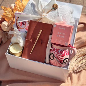 Classy Gift Basket for Women , Cozy Gift Box with Blanket, Gift for Sister, Self Care Gift Box, Care Package, Gifts for Her for Any Occasion