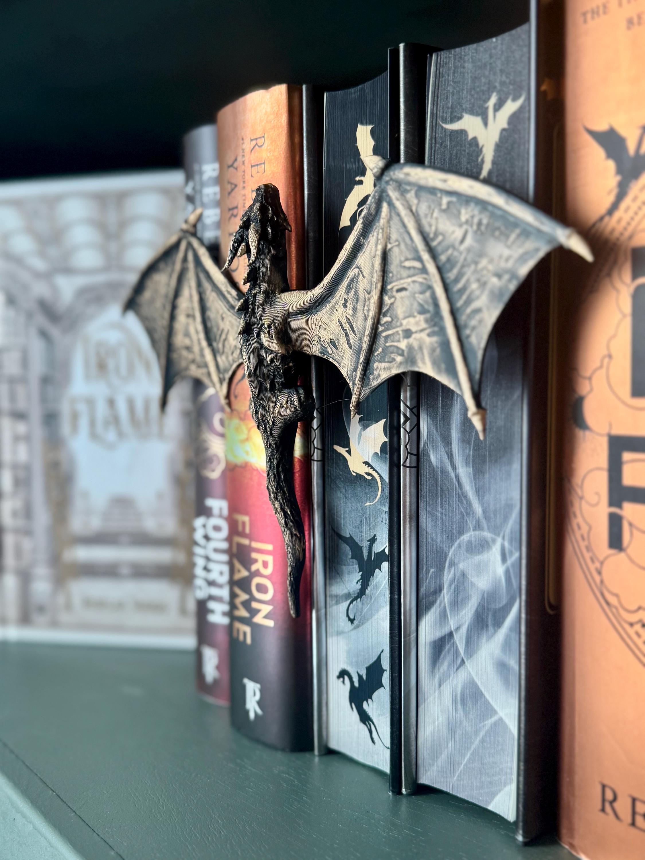 Dragon Bookshelf Decor | Little Dragon | Dragon Spine Hugger