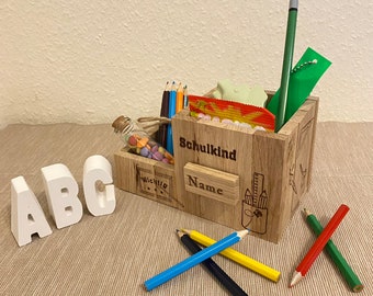 Stiftehalter zur Einschulung, personalisiertes Geschenk zur Einschulung, Stiftebox für Kinder Schulanfang, Schultüte, Schreibtisch Kinder