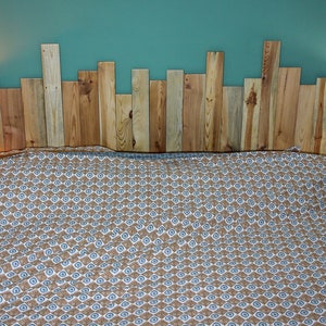 Headboard pallet style wood image 1