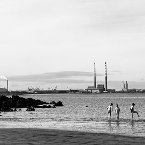 Seapoint, Dublin, bord de mer, vie urbaine, photo d&#39;art, Irlande, photographie noir et blanc, tirages photographiques irlandais