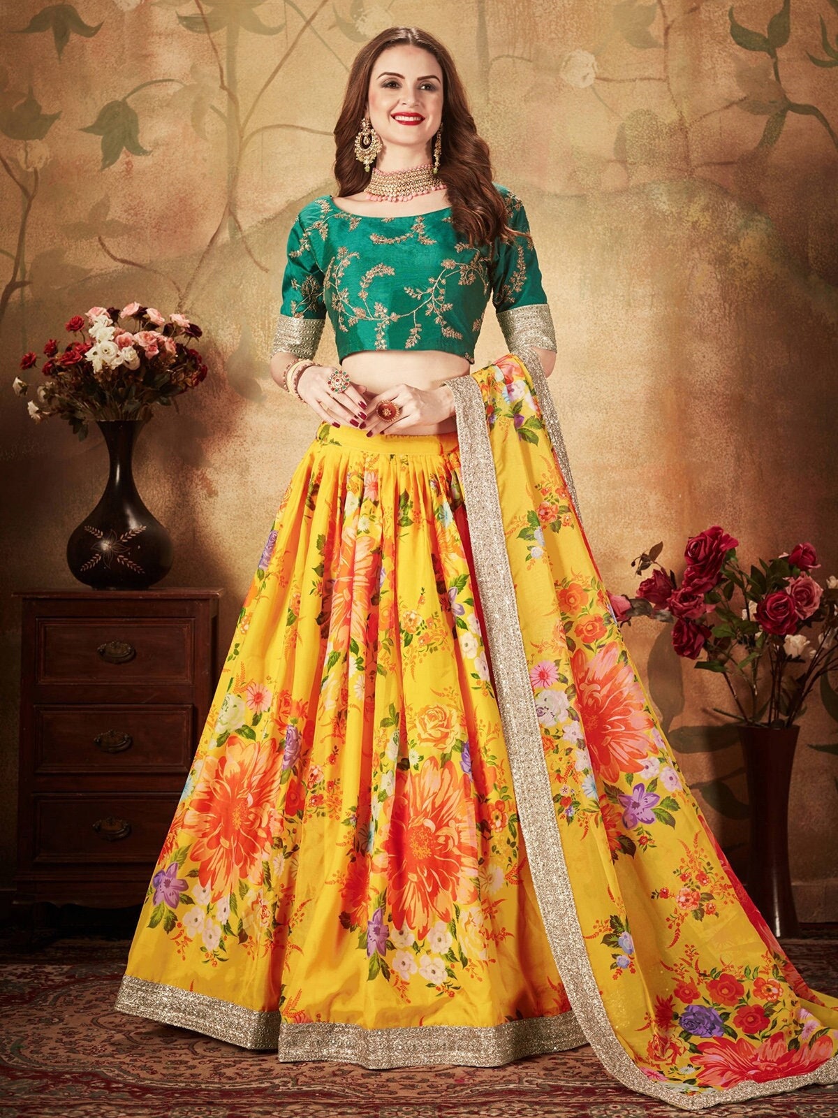 Lehenga Choli con estampado floral: Khadi Organza Indian Wedding Lengha