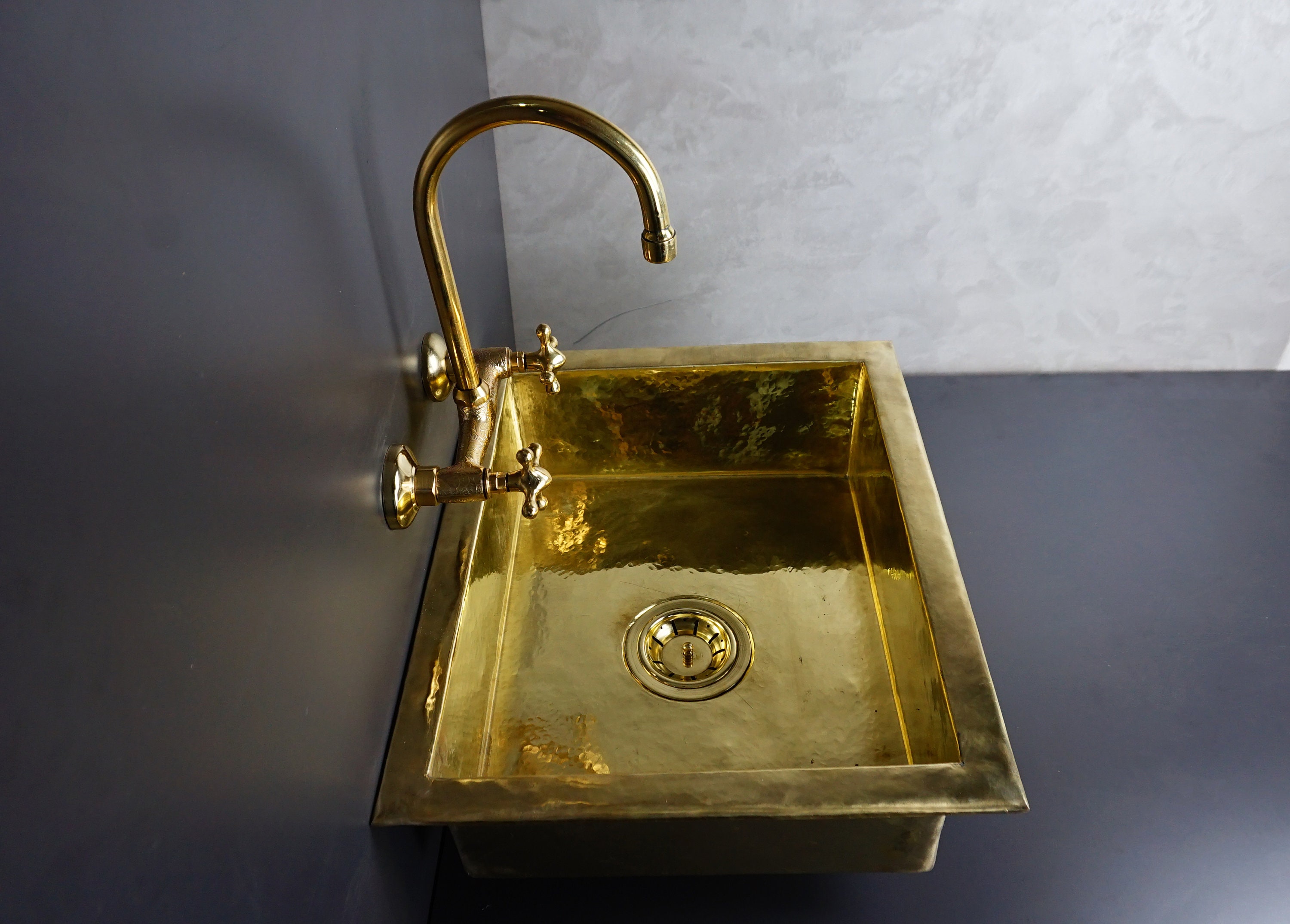 Brass sink online